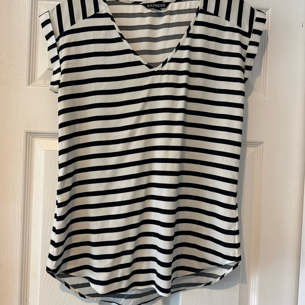 Express Black and White Cap Sleeve Relaxed Tee